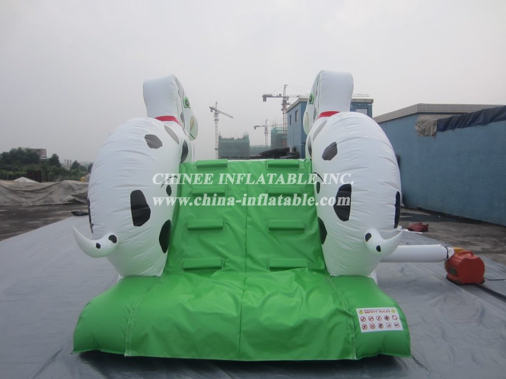 T8-459 Dogs Inflatable Dry Slide For Kids