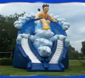 T8-388 Hombre en el tobogán inflable de surf