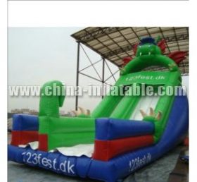 T8-946 Deslizamiento inflable monstruo