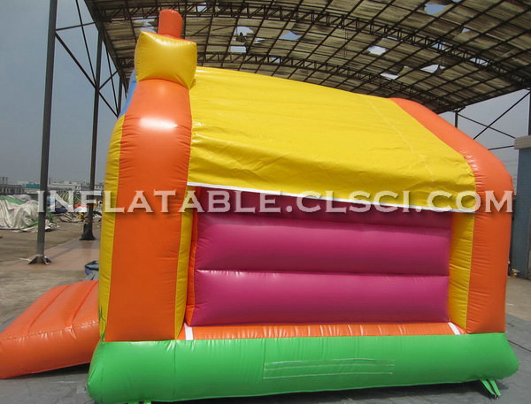 T2-2031 Farm House Inflatable Jumpers