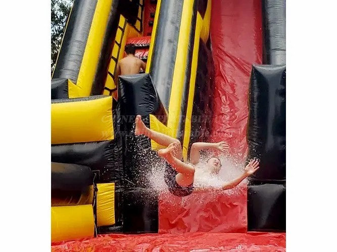 T8-4238 The Slingshot Water Slide