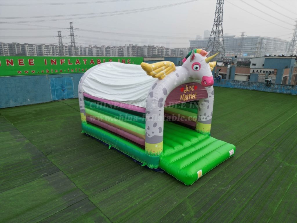 T2-4697 Unicorn Bouncy Castle