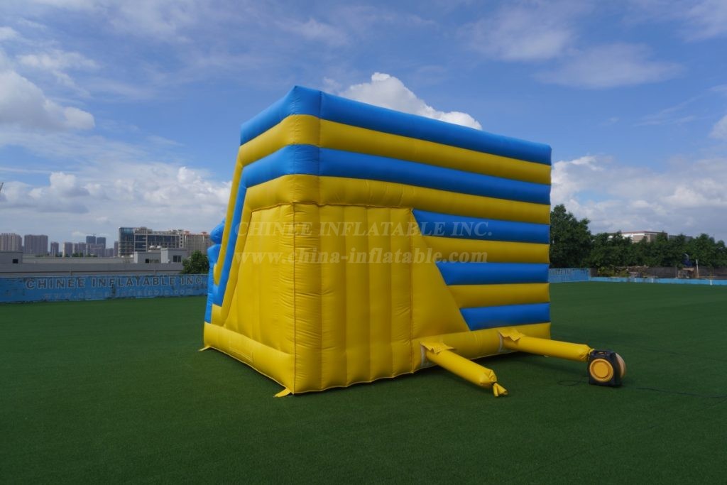 T2-4895 The Smurfs Bouncy Castle With Slide