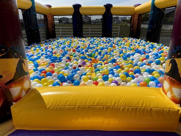 T2-4735 Halloween Square (Halloween Ball Pool)