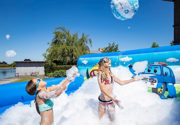 BP1-001 Bubble Boarding Cars