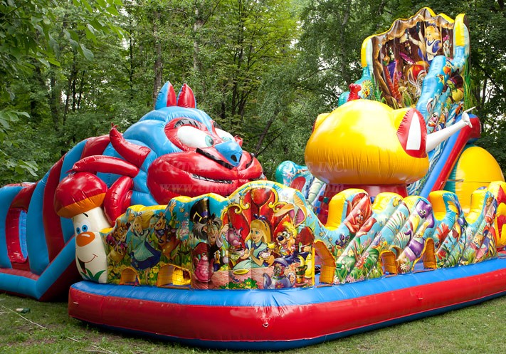 T6-1149 Bouncy Castle Alice in Wonderland