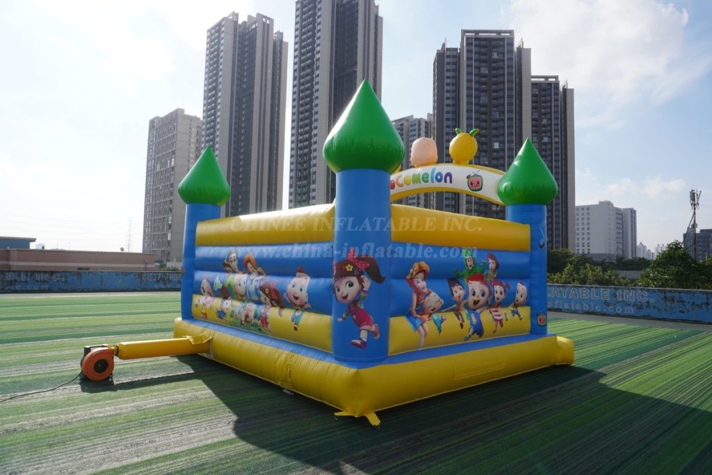 T2-8490 CoComelon Inflatable Castle